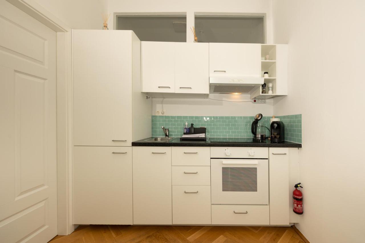 Delightful 1 Bedroom Near Schoenbrunn And Westbahnhof With Big Porch 维也纳 外观 照片